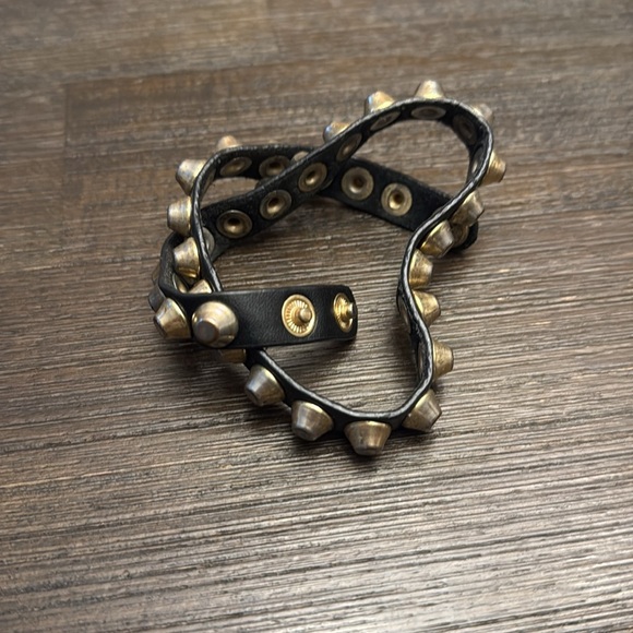 Brown leather and gold studded wrap bracelet - Picture 2 of 2